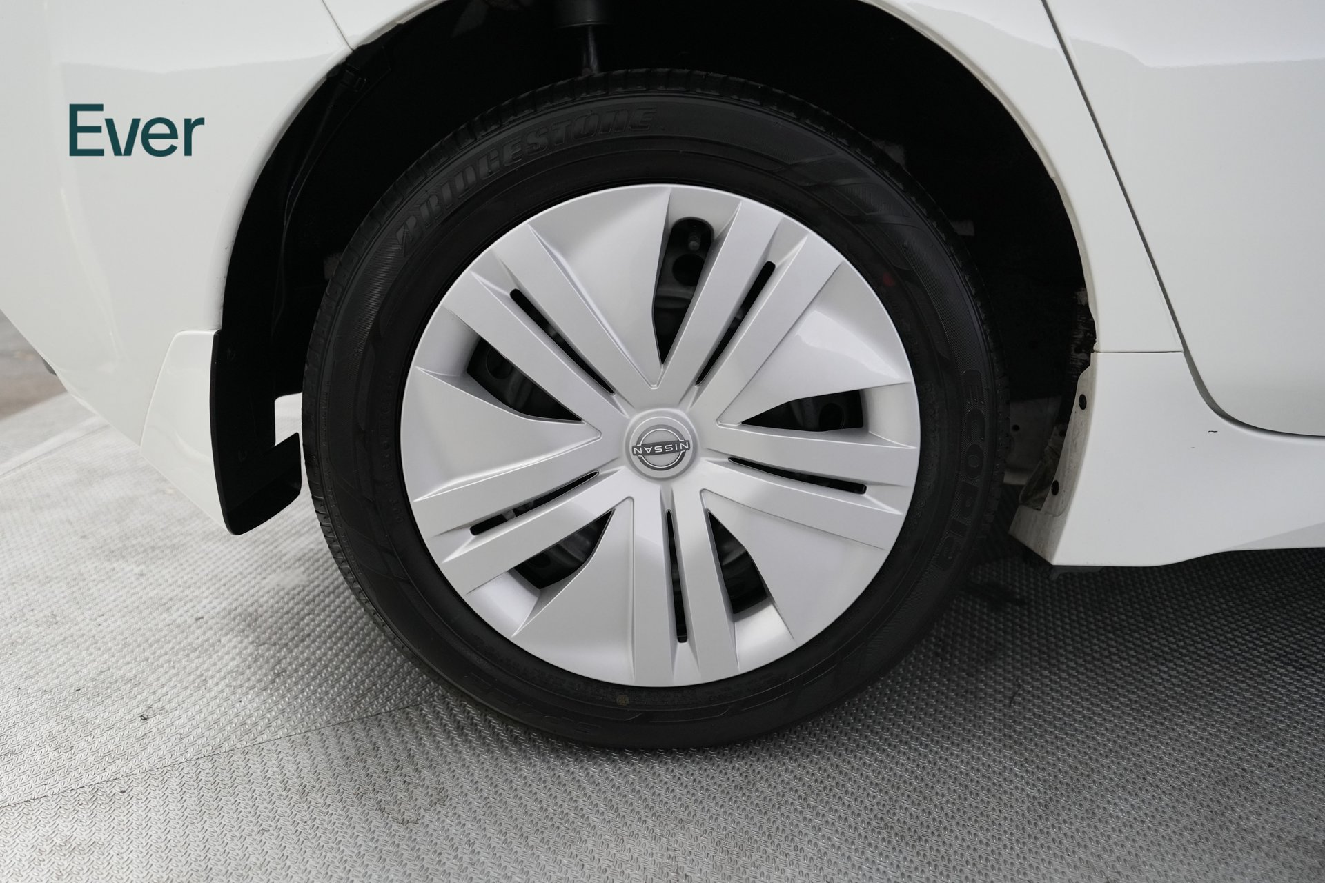 Used 2025 Nissan Leaf S FWD image 21