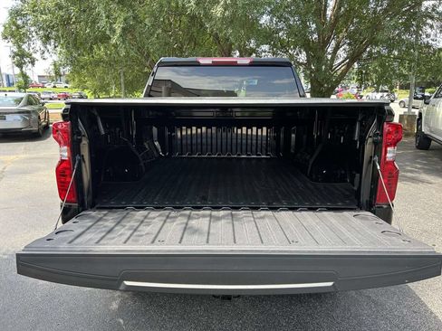 Used 2022 Chevrolet Silverado 1500 Custom RWD image 8