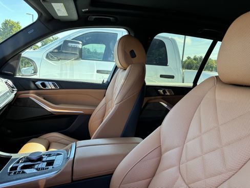 Certified 2025 BMW X5 sDrive40i w/ Premium Package RWD image 15
