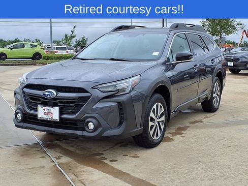 Certified 2025 Subaru Outback Premium w/ Popular Package #1A AWD/4WD image 3