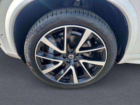 Certified 2024 Volvo XC90 B5 Plus w/ Protection Package Premier AWD/4WD image 8