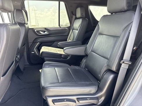Used 2022 Chevrolet Tahoe LT w/ Luxury Package RWD image 23