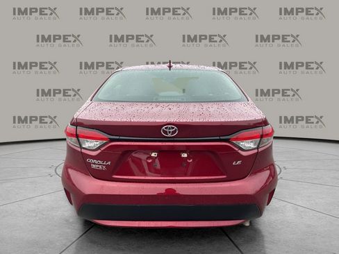Used 2022 Toyota Corolla LE image 4