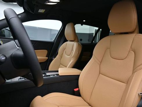 New 2026 Volvo V60 B5 Cross Country Ultra w/ Protection Package Premier AWD/4WD image 10