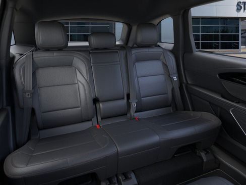 Used 2025 Lincoln Nautilus Premier w/ Jet Appearance Package image 11