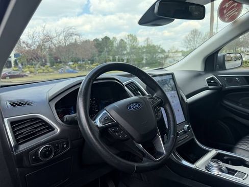 Used 2024 Ford Edge Titanium AWD/4WD image 12