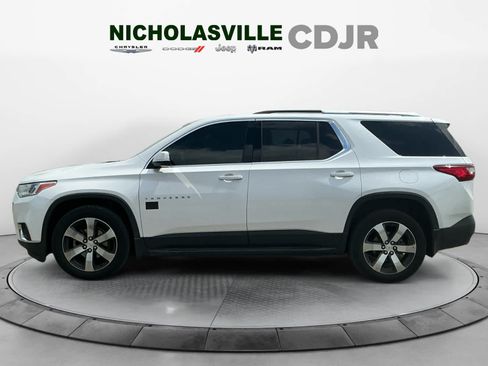 Used 2018 Chevrolet Traverse LT AWD/4WD image 2