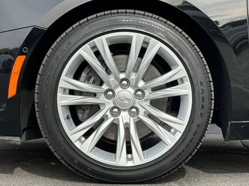 Used 2019 Cadillac XTS Luxury image 25