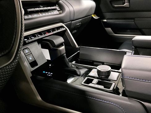 Certified 2026 Toyota Tundra Platinum AWD/4WD image 17