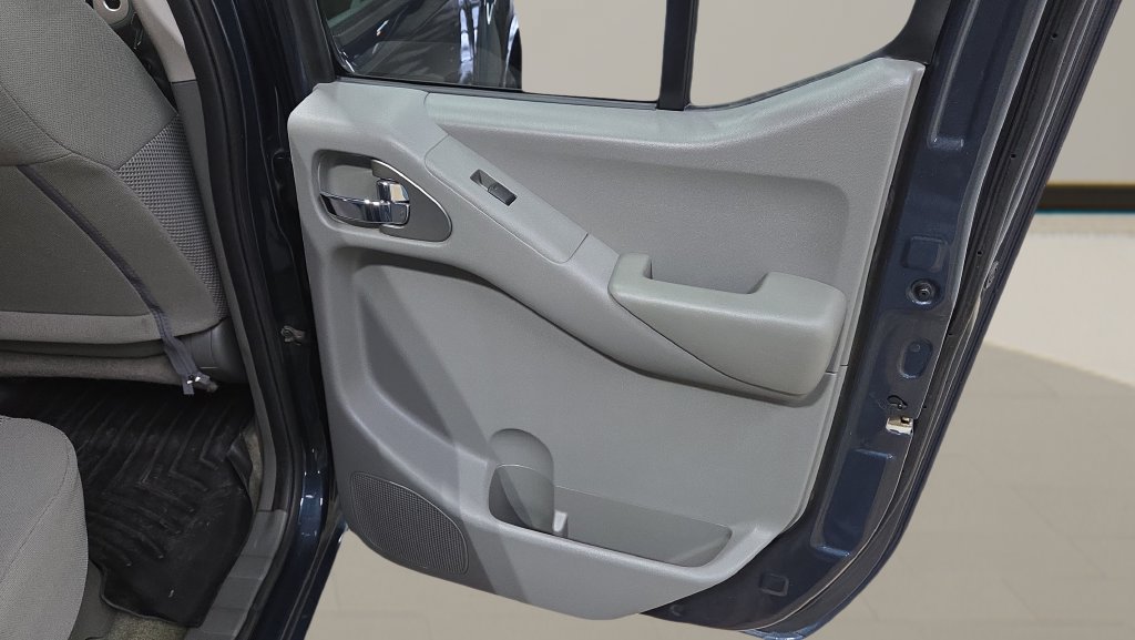 Used 2018 Nissan Frontier SV AWD/4WD image 21