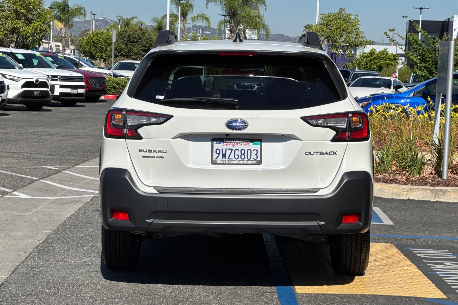 Used 2025 Subaru Outback Premium AWD/4WD image 5