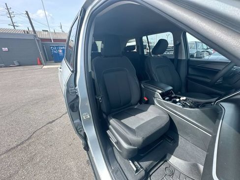 Used 2023 Jeep Grand Cherokee Laredo AWD/4WD image 25