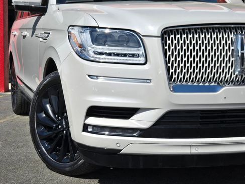 Used 2021 Lincoln Navigator Reserve image 14