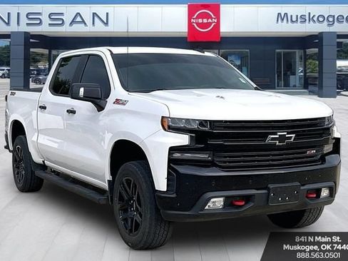 Used 2022 Chevrolet Silverado 1500 LT Trail Boss w/ Safety Package AWD/4WD image 1