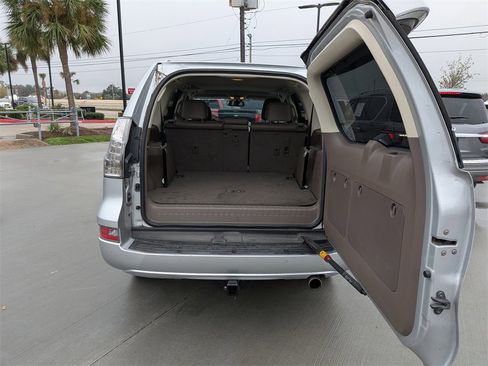 Used 2016 Lexus GX 460 image 27