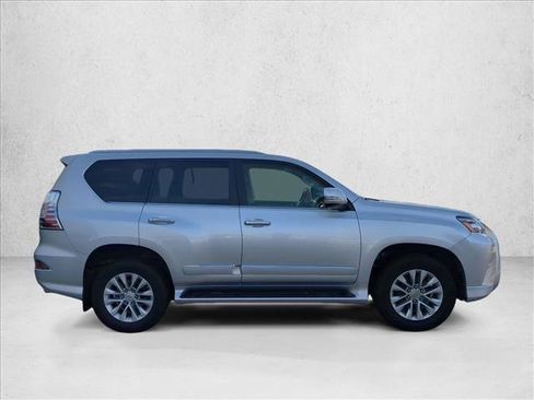 Used 2016 Lexus GX 460 w/ Premium Package image 4