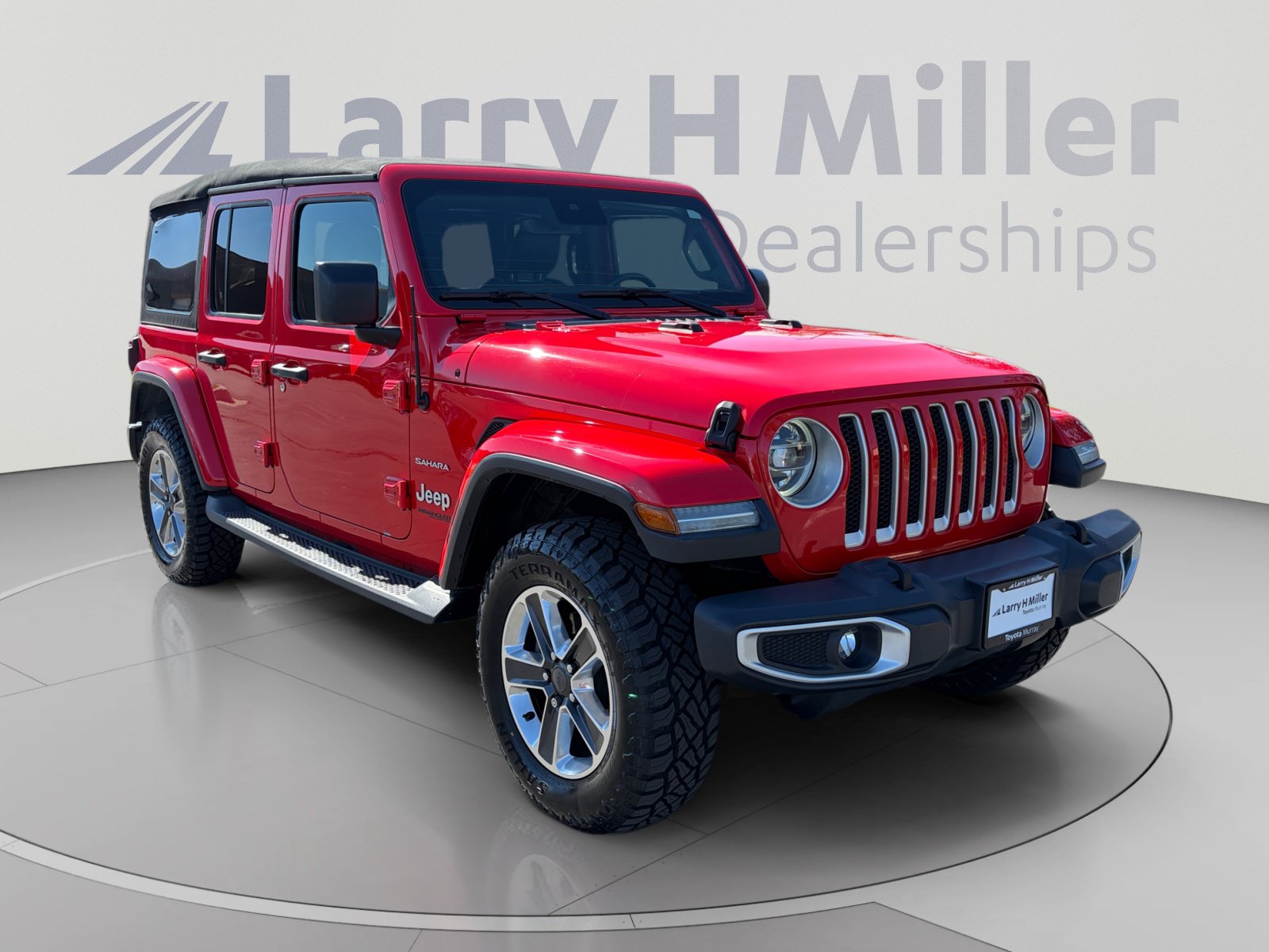 Used 2019 Jeep Wrangler Unlimited Sahara w/ Dual Top Group AWD/4WD image 7