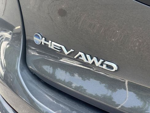 Used 2024 Toyota Crown AWD/4WD image 10