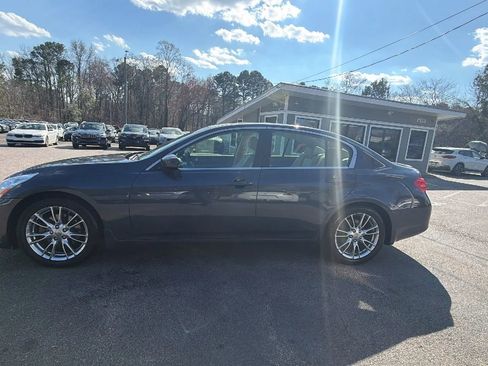 Used 2011 INFINITI G37 Journey w/ Premium Pkg image 5