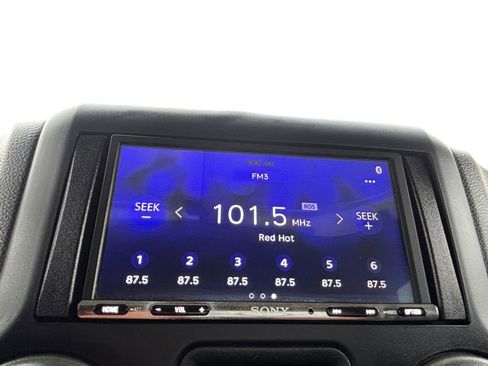 Used 2014 Jeep Wrangler Unlimited Sport w/ Connectivity Group AWD/4WD image 8