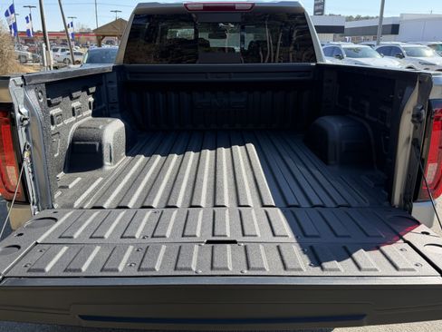 New 2026 GMC Sierra 1500 SLT w/ SLT Premium Plus Package image 4