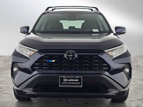 Used 2019 Toyota RAV4 XLE w/ Convenience Package image 8