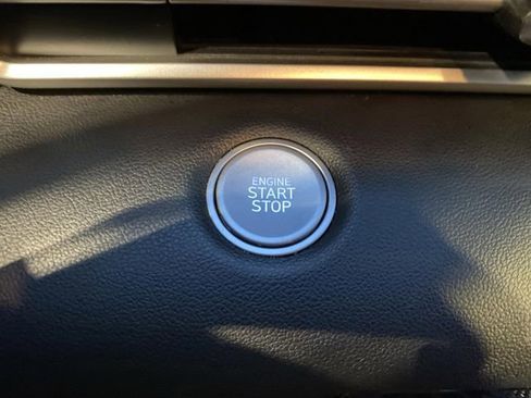 Used 2021 Hyundai Elantra SEL w/ Convenience Package image 28