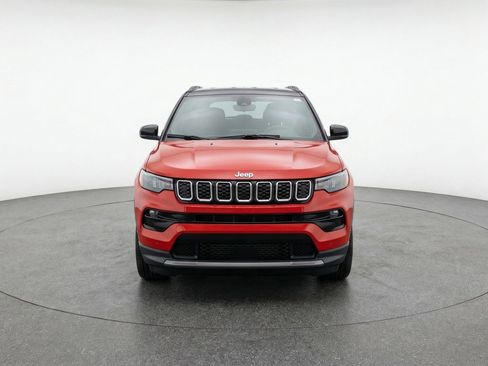 Used 2025 Jeep Compass Limited image 2