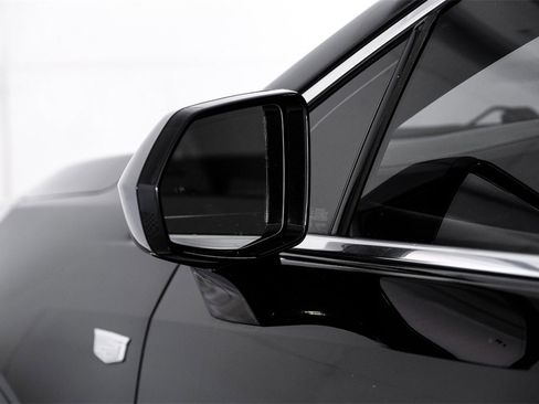 Used 2017 Cadillac XT5 Premium Luxury w/ Driver Assist Package image 42