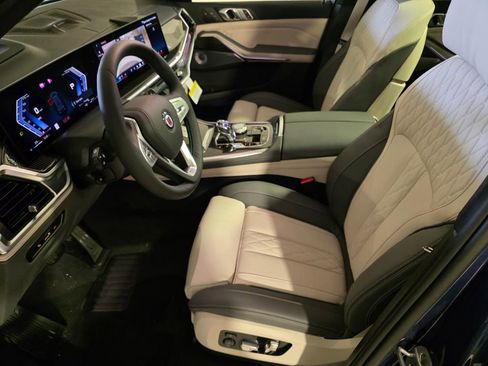 New 2026 BMW ALPINA XB7 AWD/4WD image 7