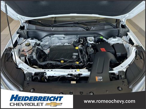 Used 2024 Chevrolet Trax LT w/ Driver Confidence Package FWD image 9