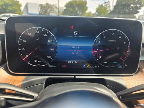 Used 2024 Mercedes-Benz C 300 Sedan image 27