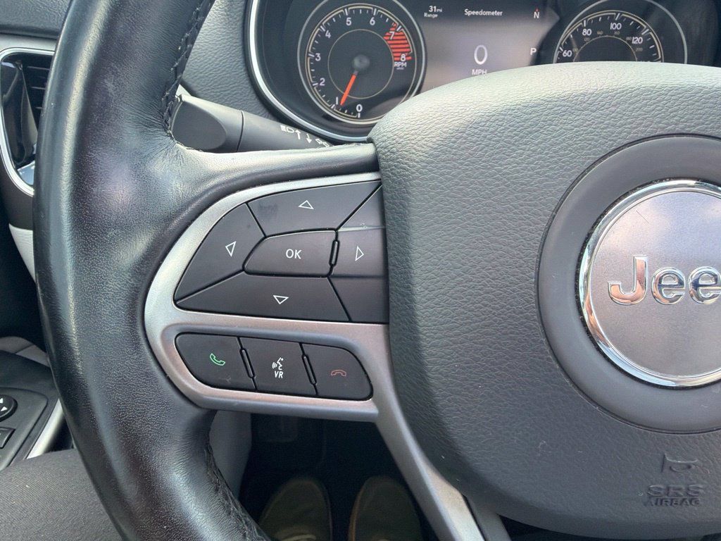 Used 2021 Jeep Cherokee Limited AWD/4WD image 29