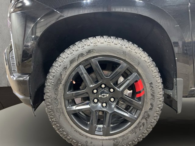 Used 2022 Chevrolet Silverado 1500 RST w/ Redline Edition AWD/4WD image 16