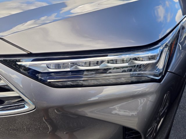 Used 2025 Acura MDX w/ Technology Package FWD image 11