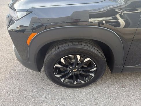 Used 2021 Chevrolet TrailBlazer LT w/ Convenience Package image 8