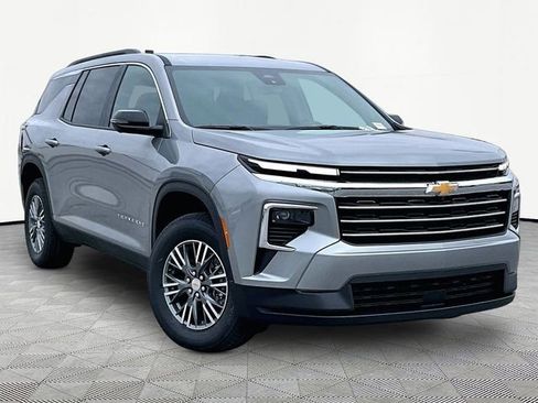 New 2026 Chevrolet Traverse LT w/ Driver Confidence Package image 1