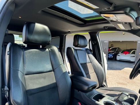 Used 2019 Jeep Grand Cherokee Altitude AWD/4WD image 18