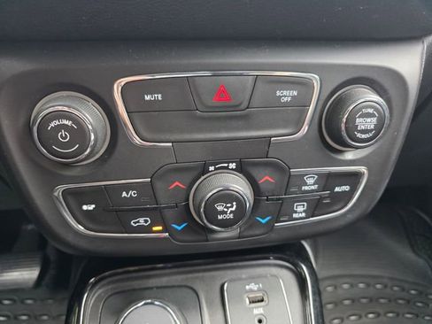 Used 2019 Jeep Compass Altitude image 21