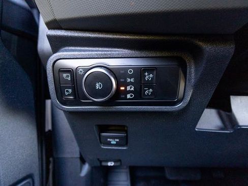 Used 2023 Ford Bronco Badlands image 13