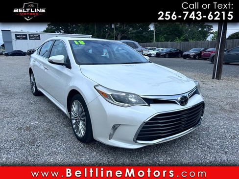Used 2018 Toyota Avalon Limited FWD image 1
