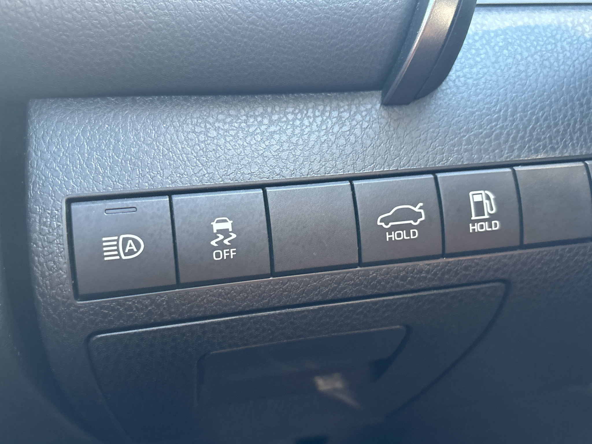 Used 2022 Toyota Camry XSE FWD image 25