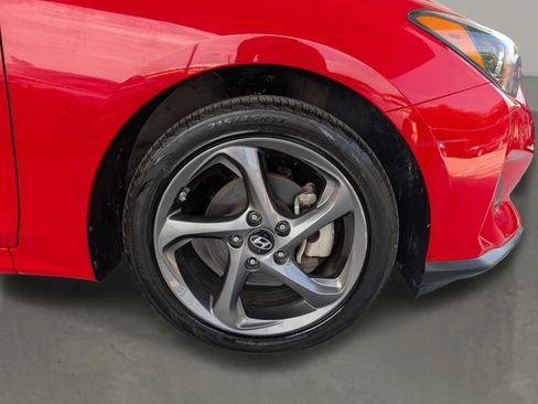 Used 2019 Hyundai Veloster 2.0 FWD image 12