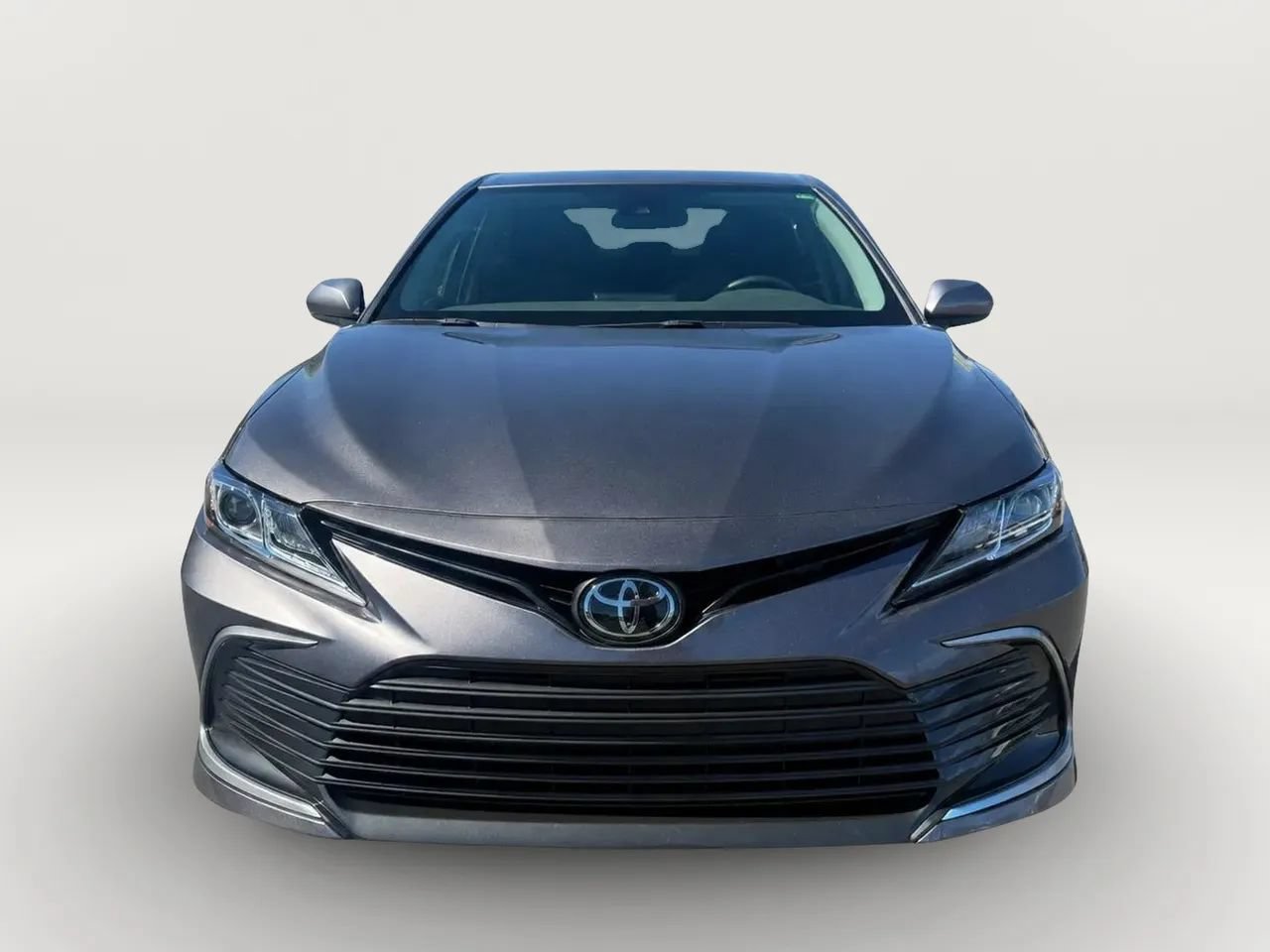 Used 2024 Toyota Camry LE FWD image 2
