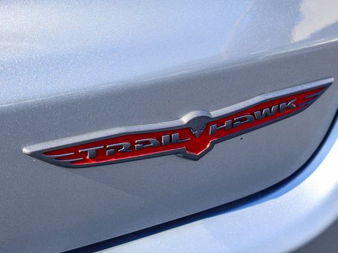 Used 2024 Jeep Compass Trailhawk image 27