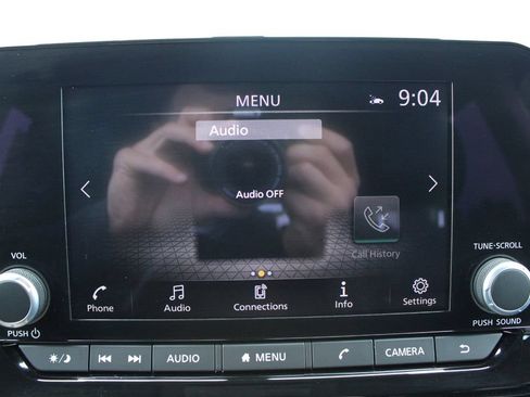 Used 2024 Nissan Pathfinder SV FWD image 34