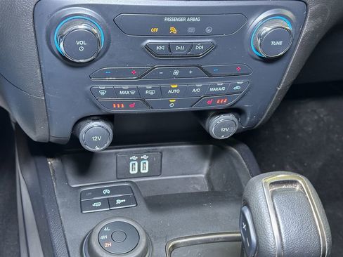 Certified 2021 Ford Ranger Lariat w/ Trailer Tow Package image 40