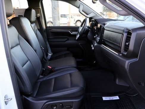 Used 2024 GMC Sierra 1500 SLT image 23