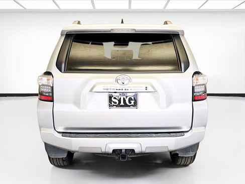 Used 2023 Toyota 4Runner SR5 image 5