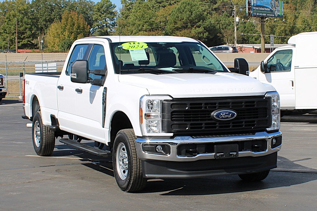 Used 2024 Ford F250 XL w/ XL Driver Assist Package AWD/4WD image 3